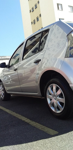 Imagem 5 de 15 de Renault Sandero 2014 1.0 16v Expression Hi-flex 5p