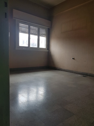 Imagen 7 de 14 de Local Con Vivienda En Venta En Lanus Oeste