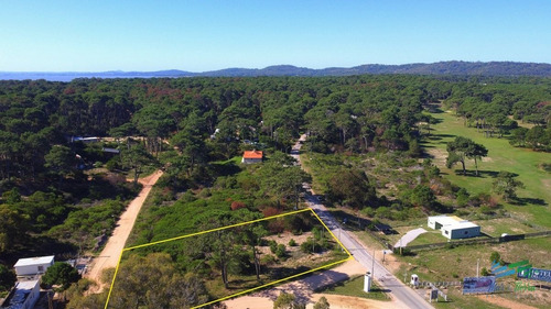 Imagen 7 de 10 de Venta De Terreno Esquinero En Club Del Lago Punta Ballena - Punta Ballena Club Del Lago