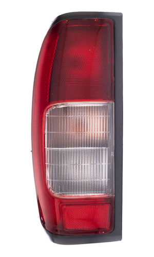 Farol Trasero Izquierdo Nissan Terrano D22 2.5 Yd25  2011