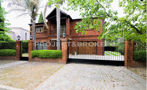 Encantadora Casa En Parque Leloir