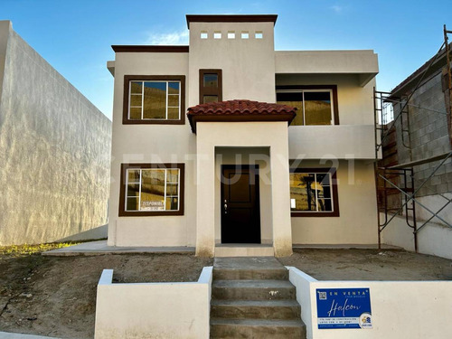 Casa Nueva En Venta En Colinas Del Sauzal, Ensenada, Baja California