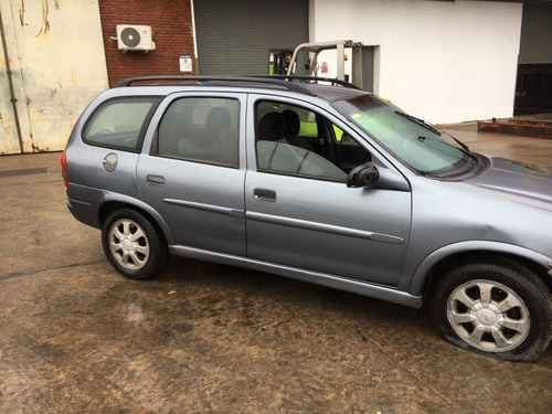 Imagen 11 de 17 de Chevrolet Corsa Wagon Gls 16v
