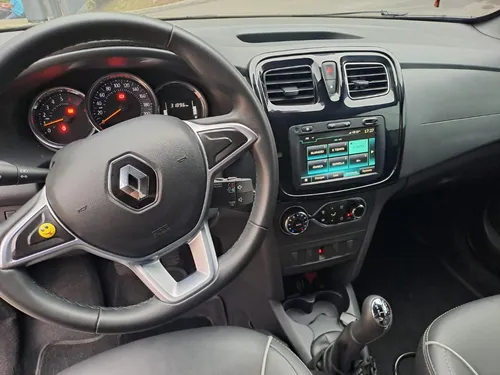 Renault Logan 1.6 Privilege / Intens