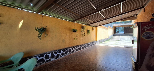 Casa Familiar Espaciosa En San Bartolo Amanalco