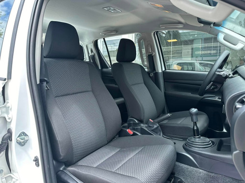 Toyota Hilux D/cabina 2.4 Tdi Dx 4x4 0km My2025 Blanco