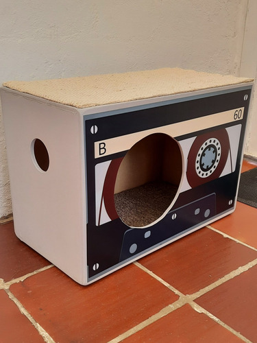 Imagen 2 de 3 de Casa Para Gatos, Con Rascador Y Acolchada Diseño Retro 60x40