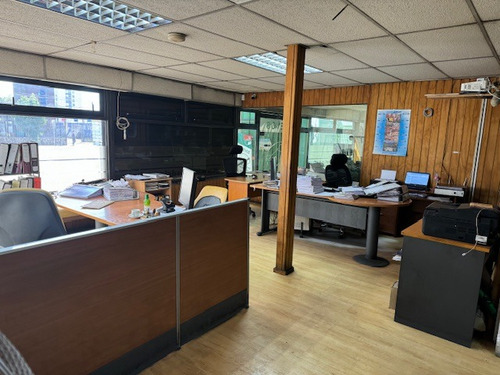 Local Comercial Con Galpón Y Estacionamientos En Los Carrera