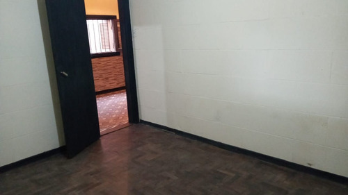 Imagen 5 de 11 de Casa En Venta C/ Cochera En Lomas De Zamora