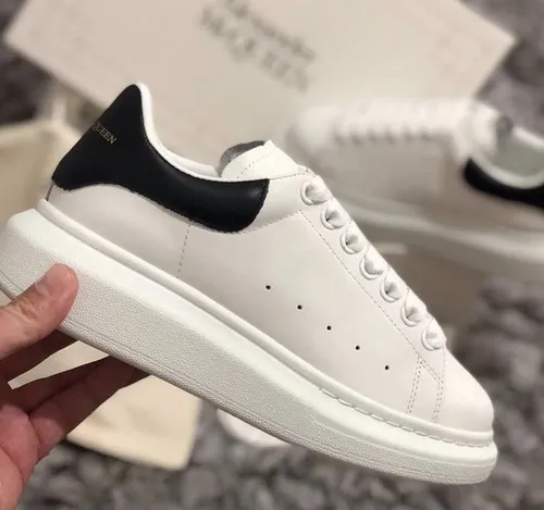 Tenis Hombre Alexander Mcqueen Blanca Gris Original Envgrats