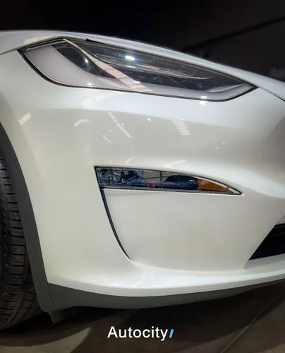 Tesla Model X 2023