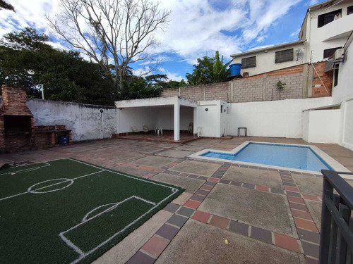 Imagen 2 de 13 de Casa Altos De Paramillo Piscina Económica San Cristóbal