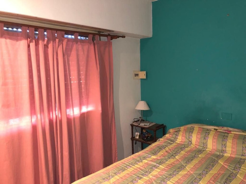 Imagen 5 de 14 de Casa De 3 Ambientes Y Cochera En Esqina C .madero