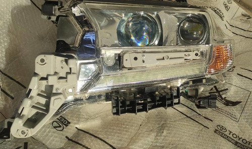 Faro Delantero Izquierdo, Toyota Land Cruiser Roraima. 