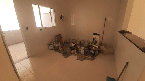 Imagem 9 de 13 de Casa A Venda Com Piscina Em Mongaguá-sp.
