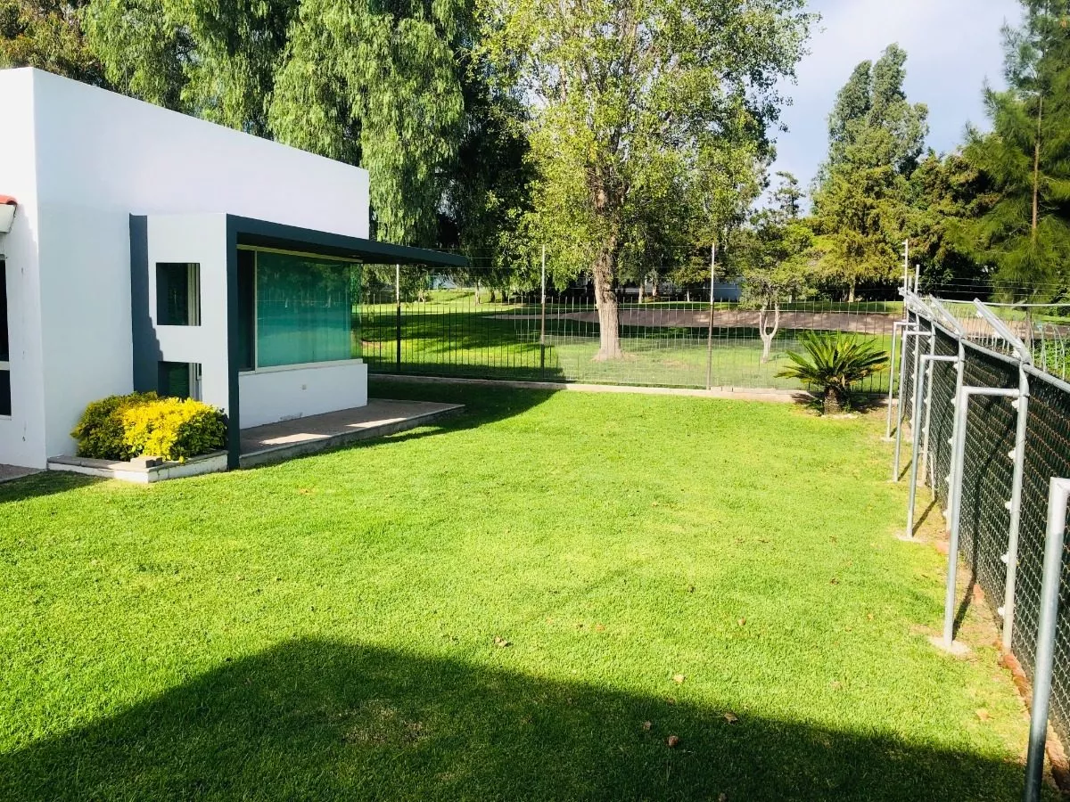 Casa En Venta A Campo De Golf Moderna Villas De Irapuato