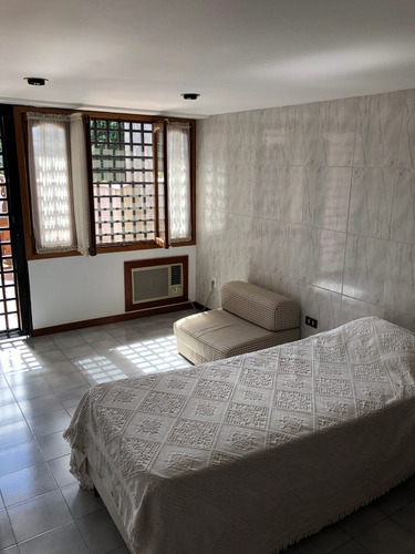 Imagen 11 de 16 de Se Vende Casa 780m2 6h+2s/6b+2s/6p Prados Del Este 6885