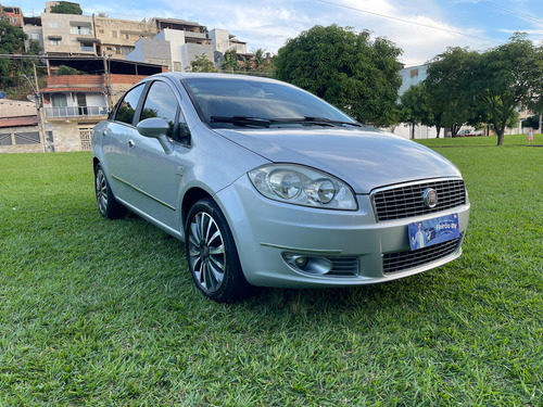 Fiat Linea 1.8 16v Absolute Flex Dualogic 4p