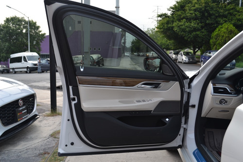 Imagen 11 de 13 de Bmw 750ia Excellence 2019