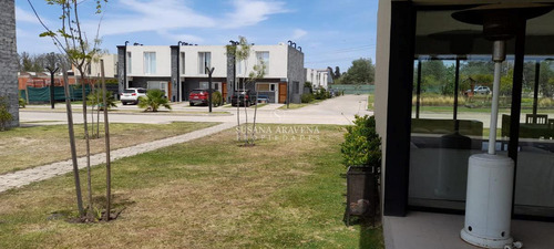 Susana Aravena Propiedades-duplex Tipo Casa En Venta - Pilar