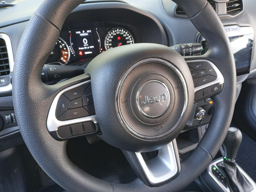 Jeep Renegade 1.8 Flex Aut. 5p