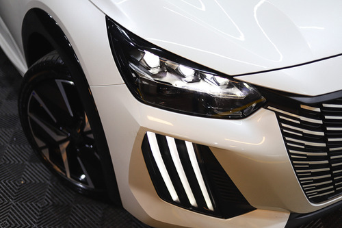 Peugeot 208 1.0T Gt