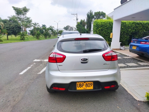 Kia Rio 2015 1.2 4 P