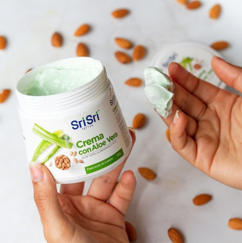 Imagen 4 de 4 de Crema Aloe Vera Y Aceite De Almendras Sri Sri Tattva X 150g Tipo De Envase Pote Fragancia Aloe Vera