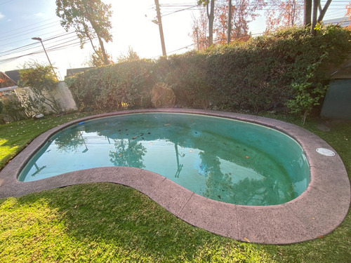 Amplia Casa Con Piscina, A Cuadras Mall Los Domínicos