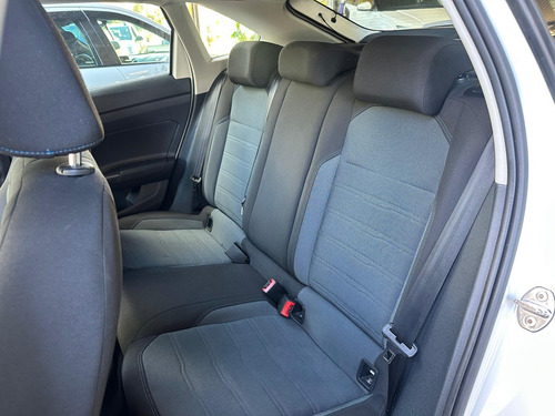 Volkswagen Nivus 1.0 200 TSI TOTAL FLEX COMFORTLINE AUTOMÁTICO