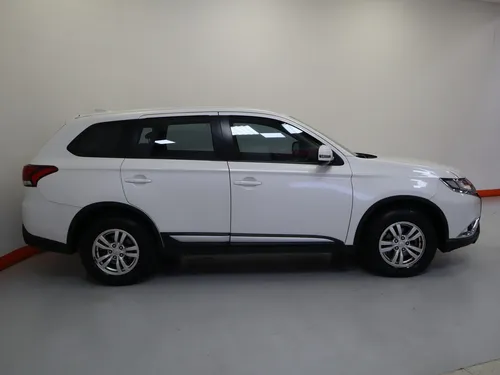 Mitsubishi Outlander Kaiteki Cvt Lx 2.4 At 4x4 7psj