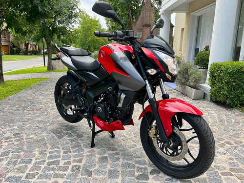 Imagen 4 de 18 de Bajaj Rouser Ns 200 Roja Y Negra 2016 Rodada En 2020, 5.000k