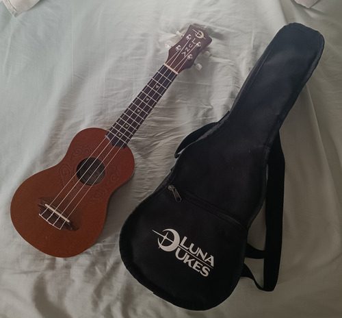 Ukelele Soprano Luna Dukes De Caoba 