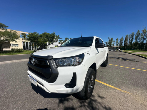 Toyota Hilux Sr 204hp 4x4 Manual