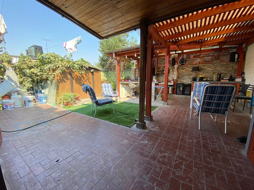 Casa En Venta De 3 Dorm. En Cerrillos