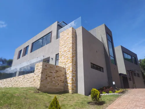 Casa En Venta En La Calera. Cod V52189