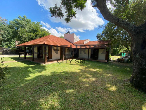 Casa De 4 Dormitorios En Colastine, Santa Fe.