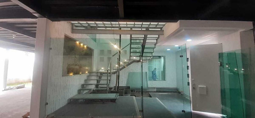 En Renta San Lorenzo Tepaltitlan, Edificio De 2 Plantastoluca