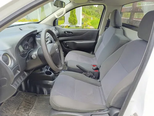 Nissan Frontier 2.5l Chasis Diésel 4x2