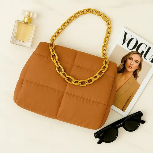 Bolsa Bandolera Mensajera Bolsa Dama Moda Mujer Acabado de los herrajes Oro Color Marrón Correa de hombro Oro Diseño de la tela Lisa