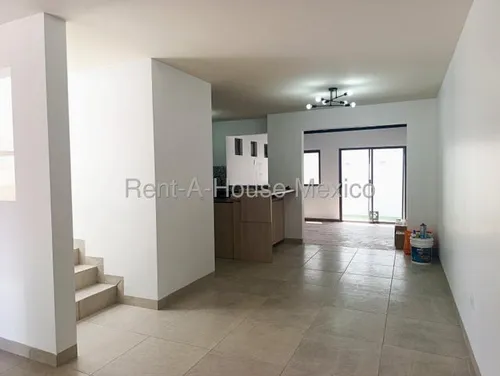 Zákia, Renta - Casa Con Cuarto De Tv, 3 Recámaras, Amenidades