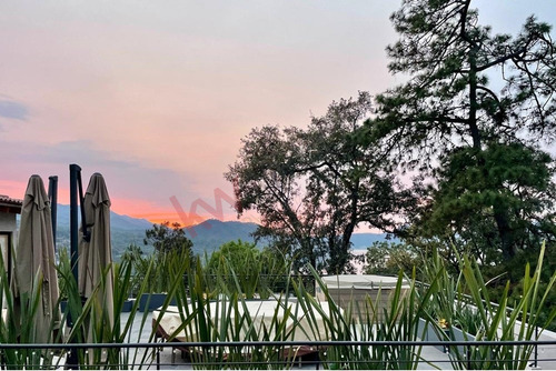 Casa En Avándaro 4 Cuartos Vista Parcial Al Lago, Amplia Terraza Y Jacuzzi Propio Y Alberca Comun