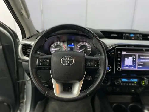 Toyota Hilux At 4.0 4x4 R 17