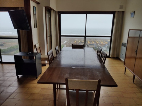 Imagen 6 de 15 de Departamento Frente Al Mar Con Cochera 4 Ambientes 3 Baños