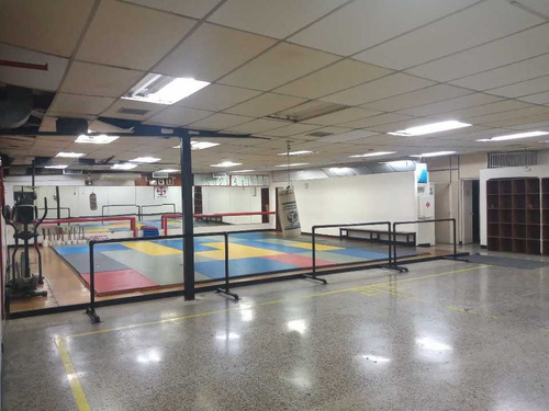 Imagen 16 de 24 de Vendo Local 623 M2 / Chacao 9674