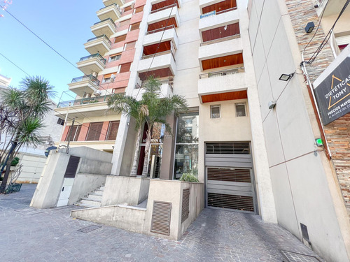Cochera Techada En Venta En Lanús Oeste Brin 3047