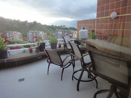 Town House En Los Naranjos Country House, Vista Al Avila