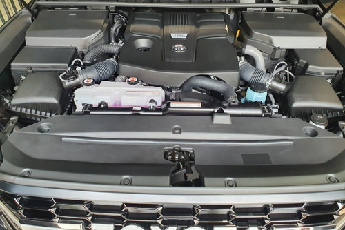 Imagen 14 de 15 de Toyota Land Cruiser Gr Sport Twin Turbo 70th Anniversary
