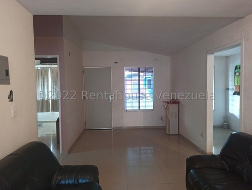 Imagen 16 de 30 de Casa En Venta En Urbanizacion Yucatan Barquisimeto, Tanque Subterraneo, Cantv Y Internet De Abba, Inf 04245943684, Cod 22-17136, J24