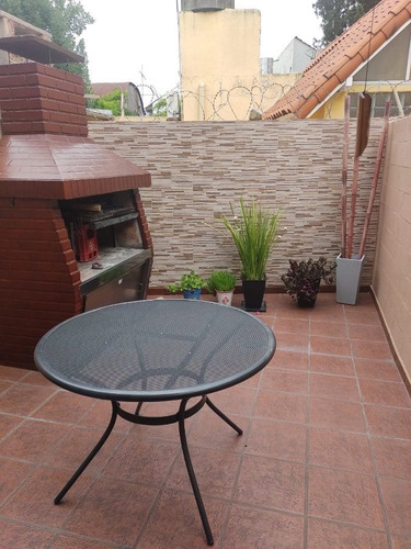 Imagen 2 de 13 de Duplex ¡ 3 Ambientes ! - Sobre Av Mosconi - ¡con Patio Y Parrilla!